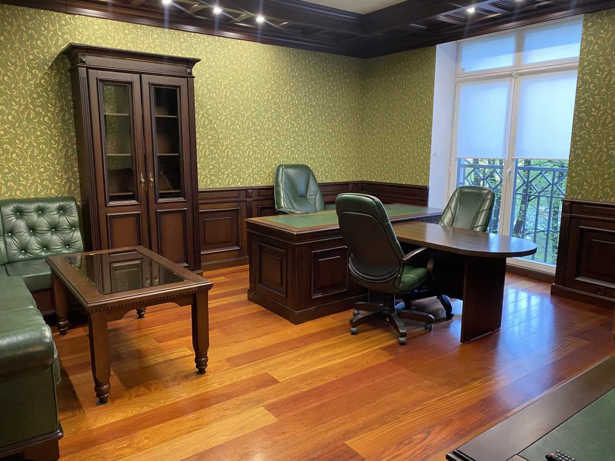 Оренда офісу 218.5 м², Інститутська вул., 18А