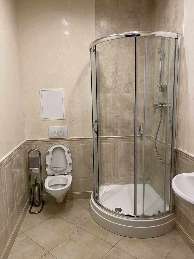 Оренда офісу 218.5 м², Інститутська вул., 18А