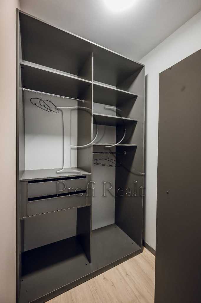 Продажа 1-комнатной квартиры 47 м², Генерала Грекова ул., 4