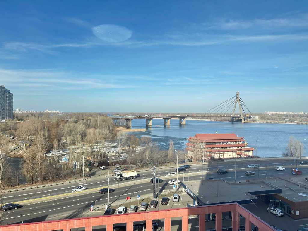 Аренда 3-комнатной квартиры 89 м², Набережно-Рыбальская ул., 27