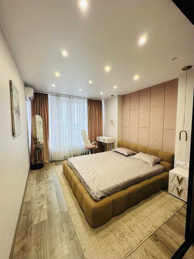 Продаж 2-кімнатної квартири 90 м², Академіка Вільямса вул.
