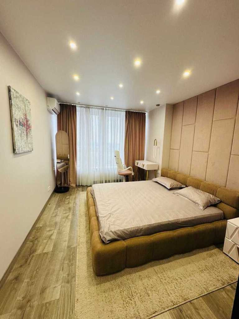 Продаж 2-кімнатної квартири 90 м², Академіка Вільямса вул.