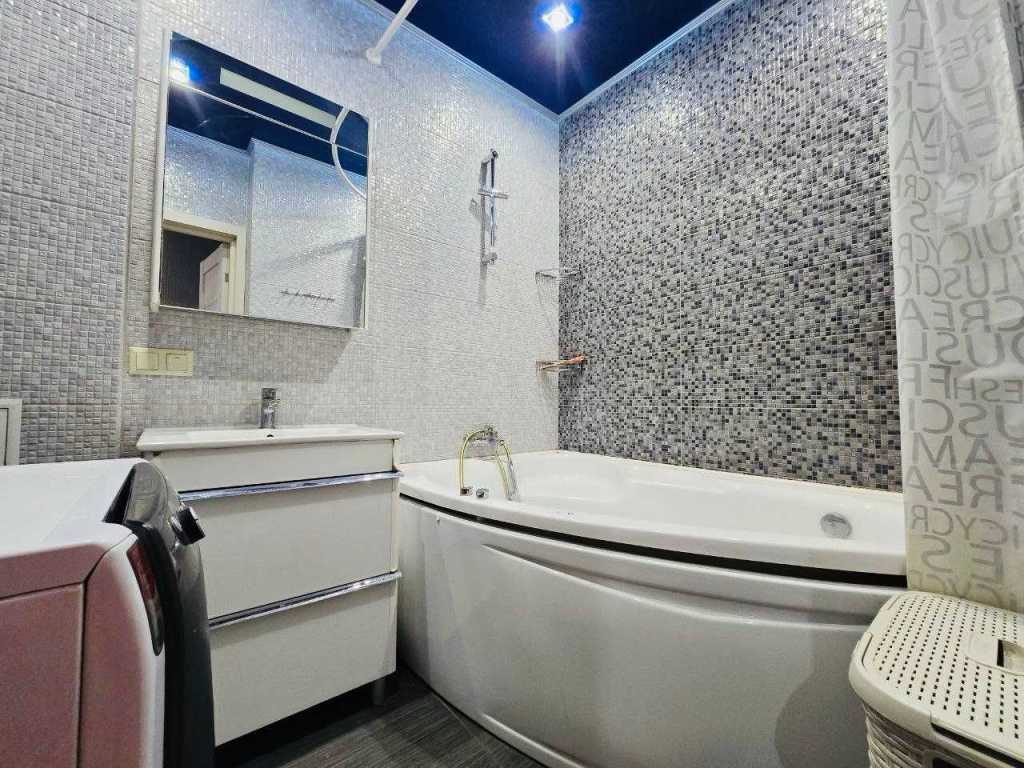 Продажа 3-комнатной квартиры 74 м², Академика Вильямса ул.