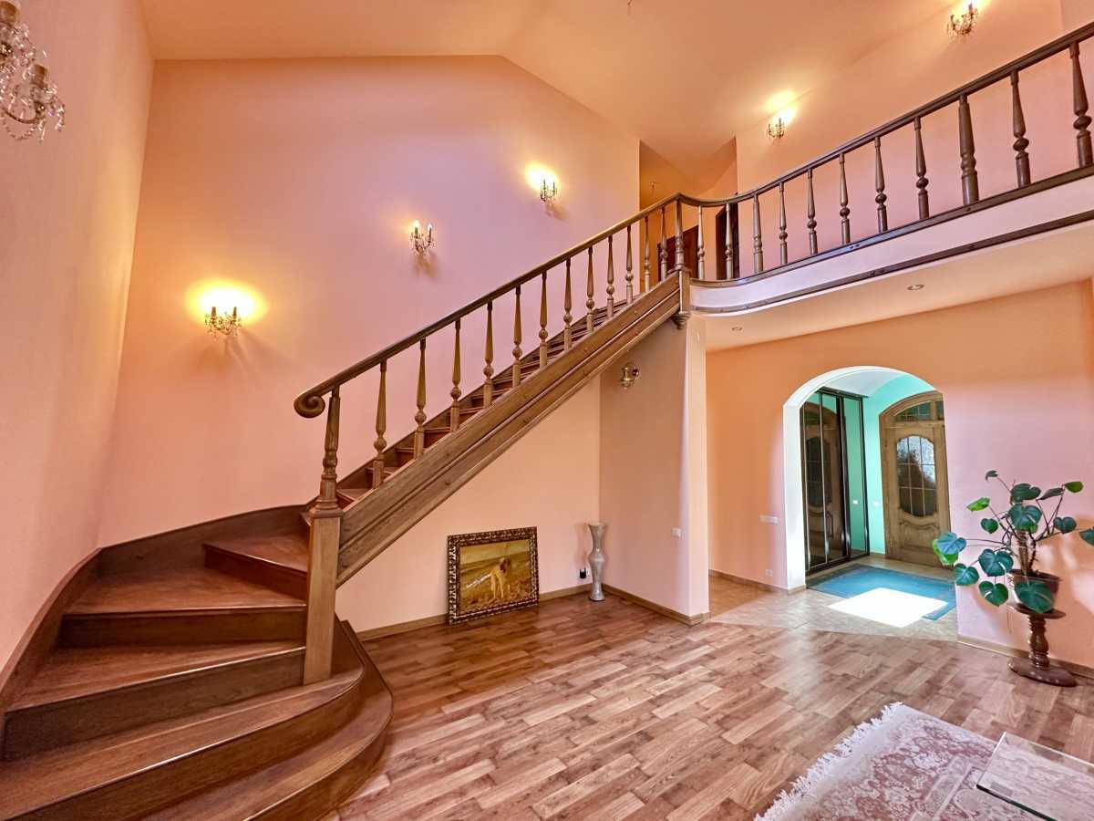 Продаж будинку 240 м², Квітки Цісик вул., 81