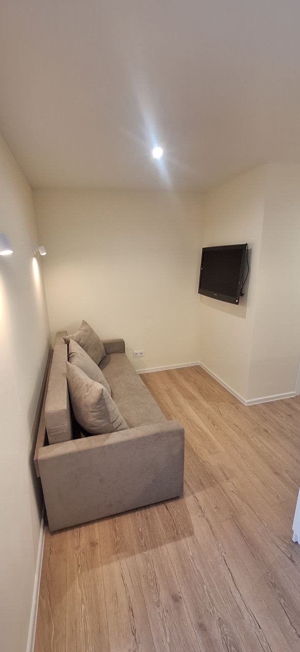 Аренда 1-комнатной квартиры 38 м², Генерала Наумова ул., вул.1Б