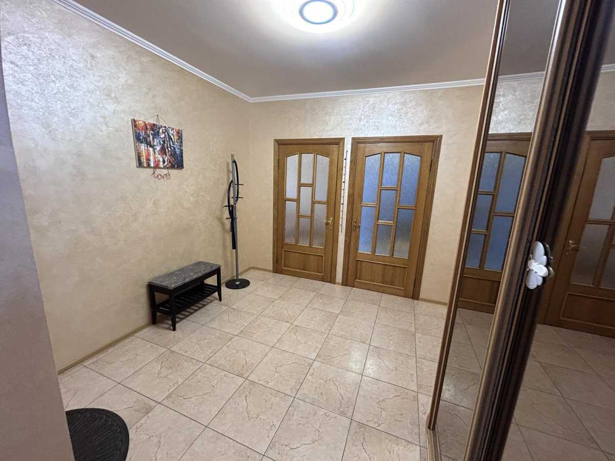 Оренда 3-кімнатної квартири 74 м², Наталії Ужвій вул., 4Г