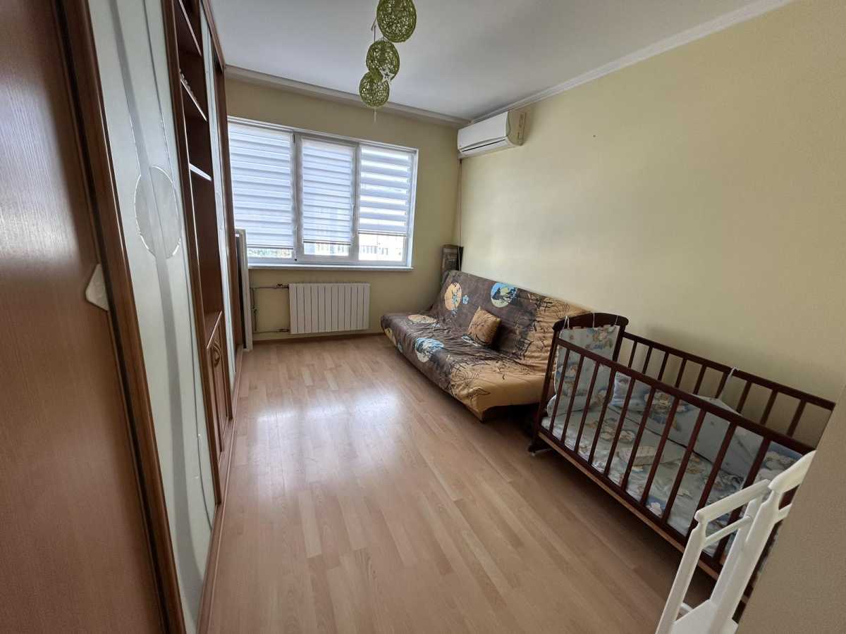 Оренда 3-кімнатної квартири 74 м², Наталії Ужвій вул., 4Г