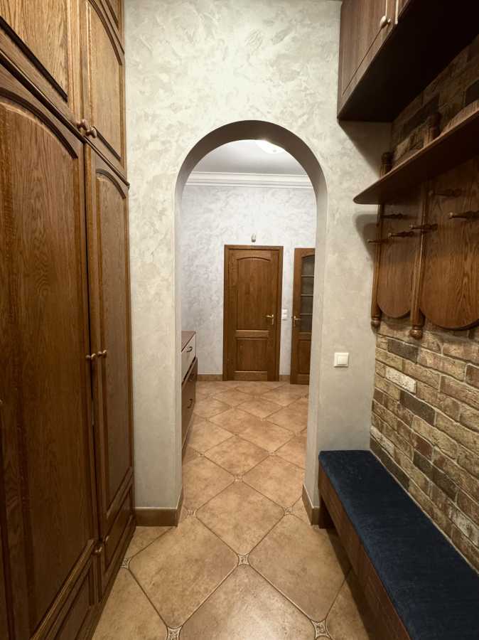 Продаж 3-кімнатної квартири 79 м², Братська вул., 10