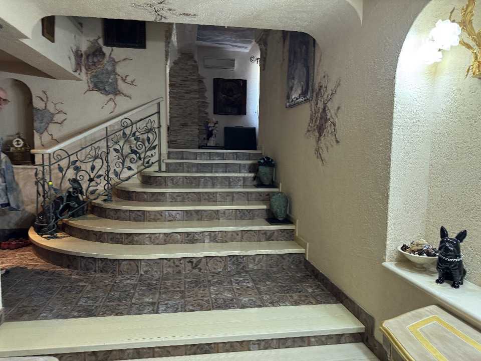 Продаж будинку 419.2 м², Володимирська, 30