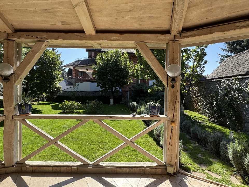 Продаж будинку 419.2 м², Володимирська, 30