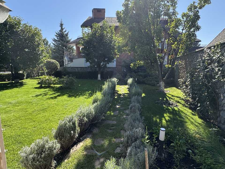 Продаж будинку 419.2 м², Володимирська, 30