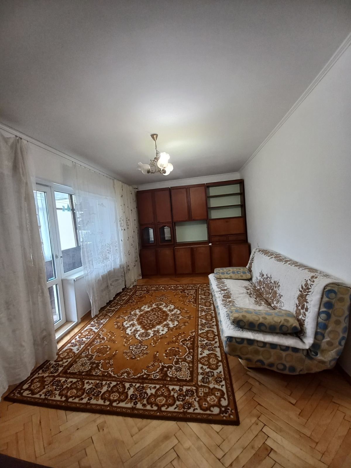 Оренда 3-кімнатної квартири 68 м², Дніпровські Пороги вул., 19