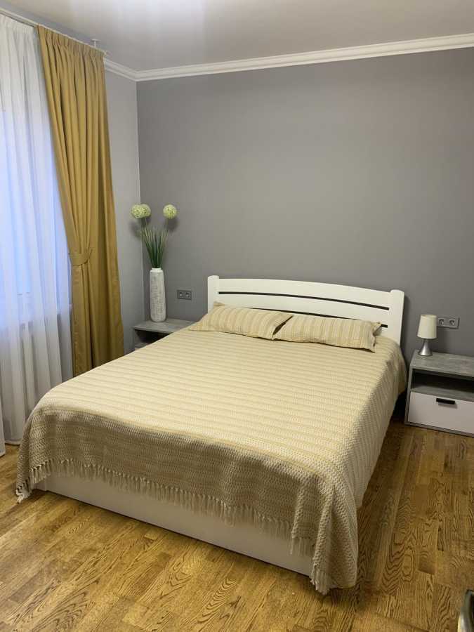 Оренда 2-кімнатної квартири 80 м², Правди просп., 19А