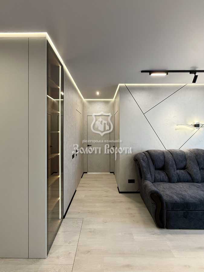 Продаж 2-кімнатної квартири 73.3 м², Північно-Сирецька вул., 8