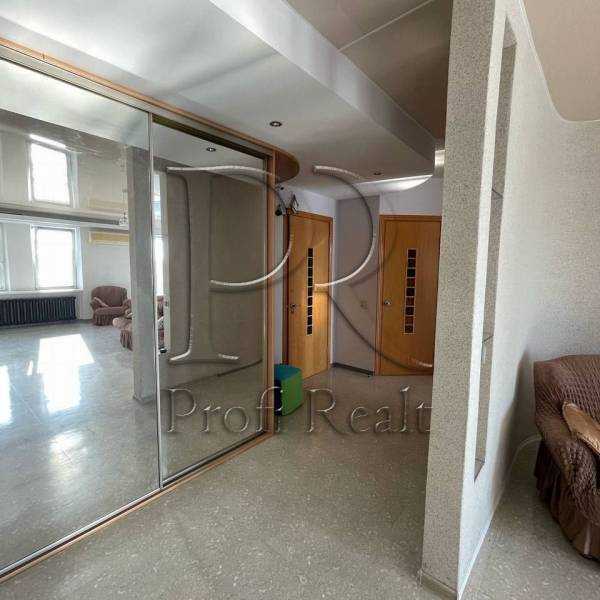 Продажа 2-комнатной квартиры 77 м², Княжий Затон ул., 11