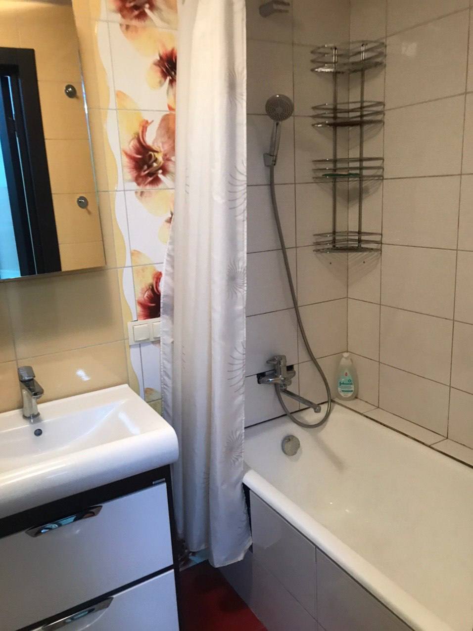 Аренда 3-комнатной квартиры 70 м², Экипажный пер.