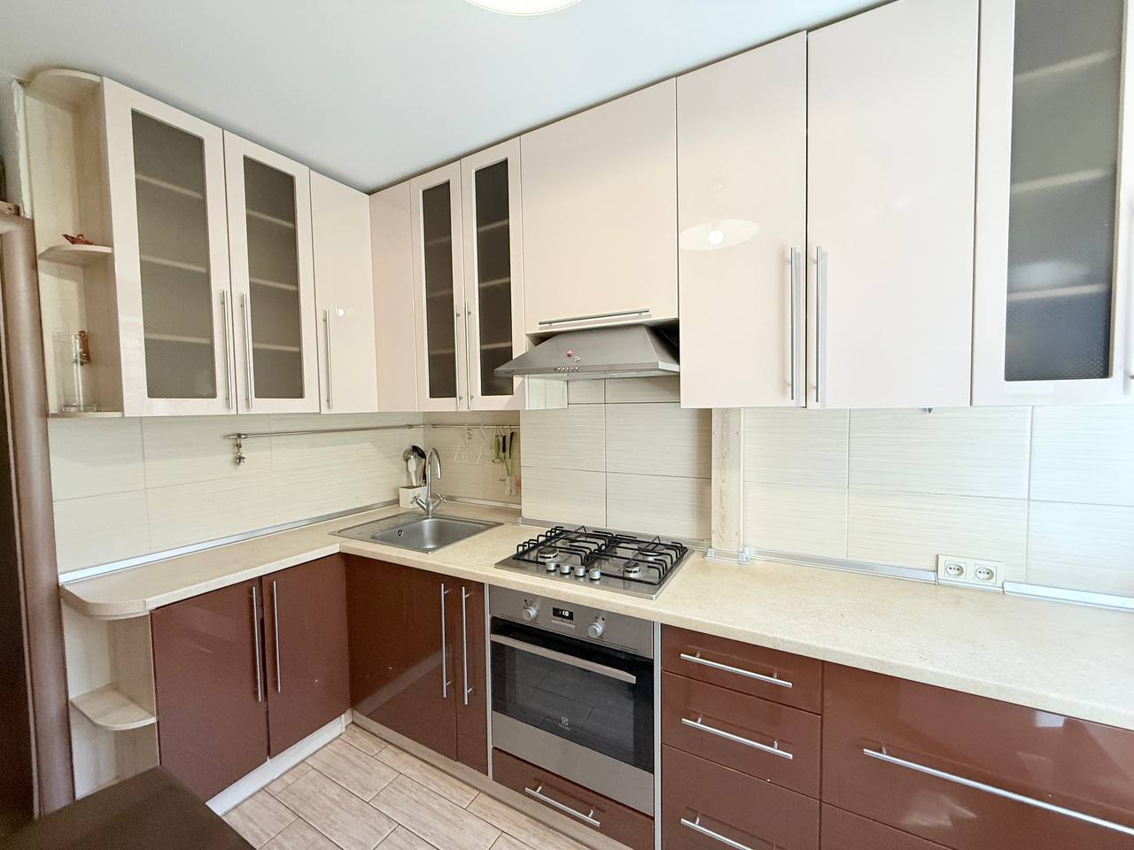 Оренда 2-кімнатної квартири 50 м², Михайла Драгоманова вул.