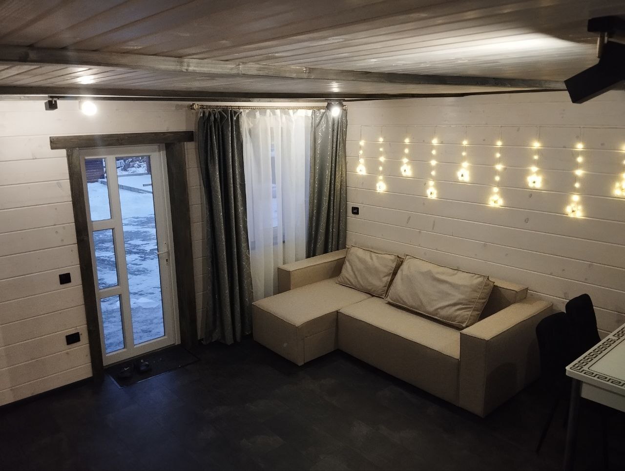 Коттедж посуточно 90 м²