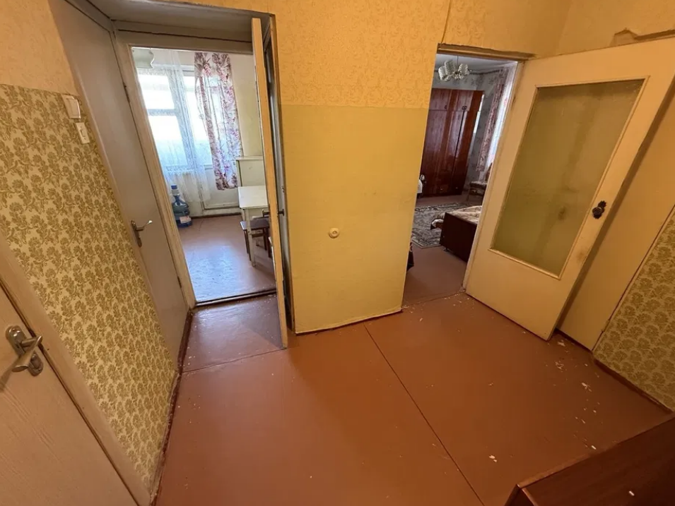 Продаж 1-кімнатної квартири 44 м², Варненська вул.