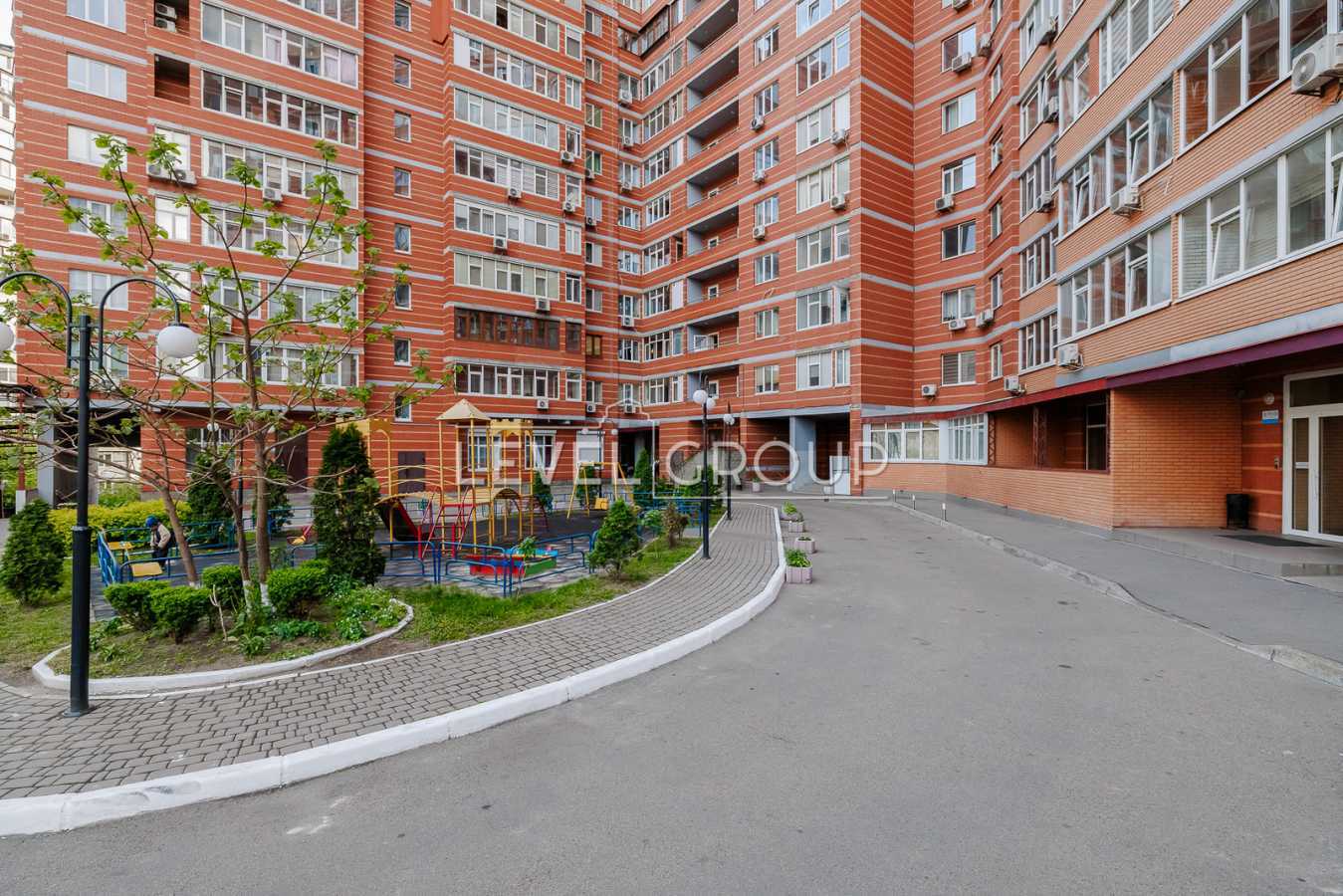 Продаж 1-кімнатної квартири 56.4 м², Ревуцького вул., 9