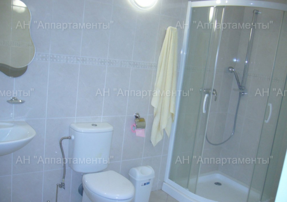 Продажа дома 855 м², Алексея Деревянко ул.