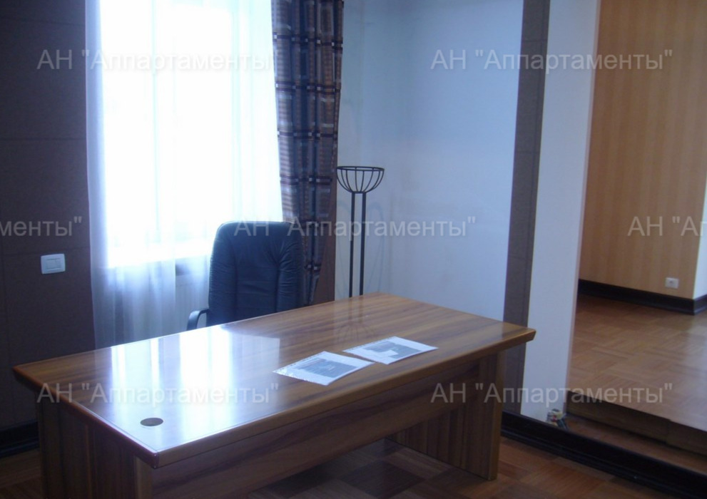 Продажа дома 855 м², Алексея Деревянко ул.