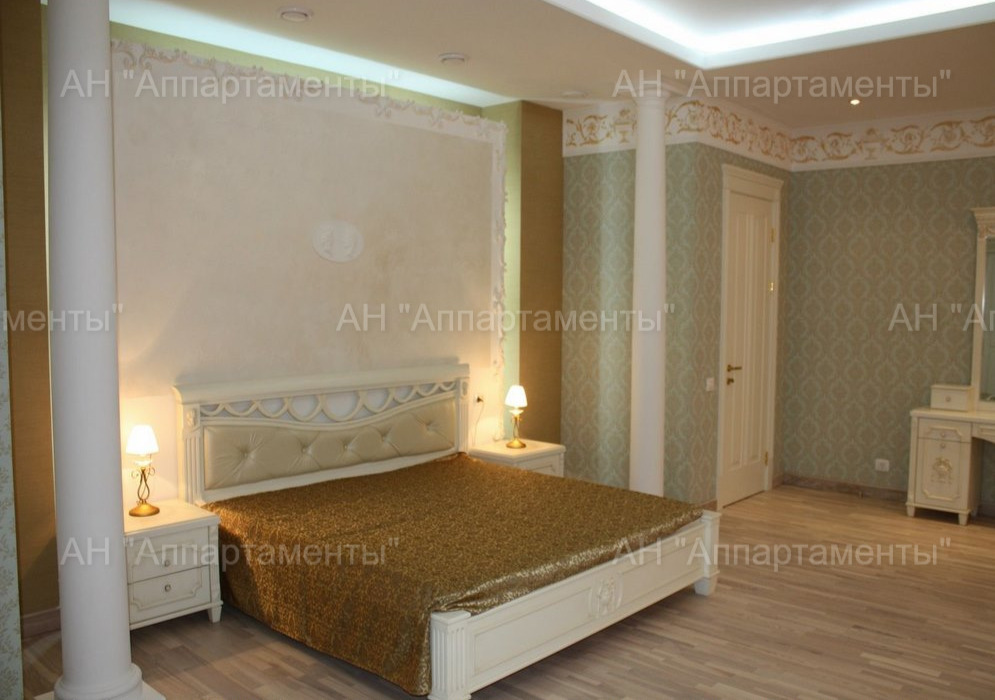 Продажа дома 855 м², Алексея Деревянко ул.