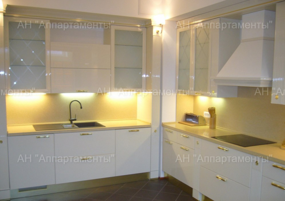 Продажа дома 855 м², Алексея Деревянко ул.