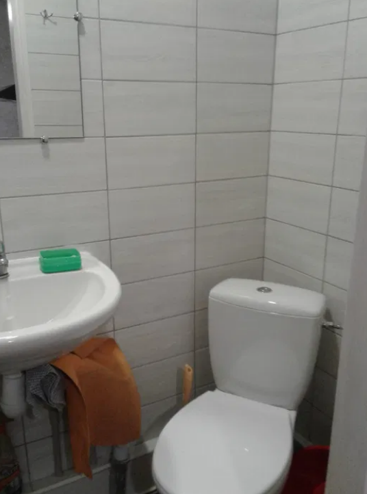 Продаж 2-кімнатної квартири 32 м², Книжный пров.
