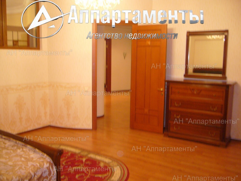 Аренда 4-комнатной квартиры 180 м², Чернышевская ул.