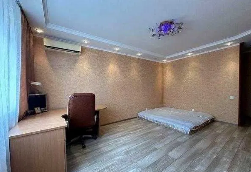 Продаж 1-кімнатної квартири 53 м², Костанді вул.