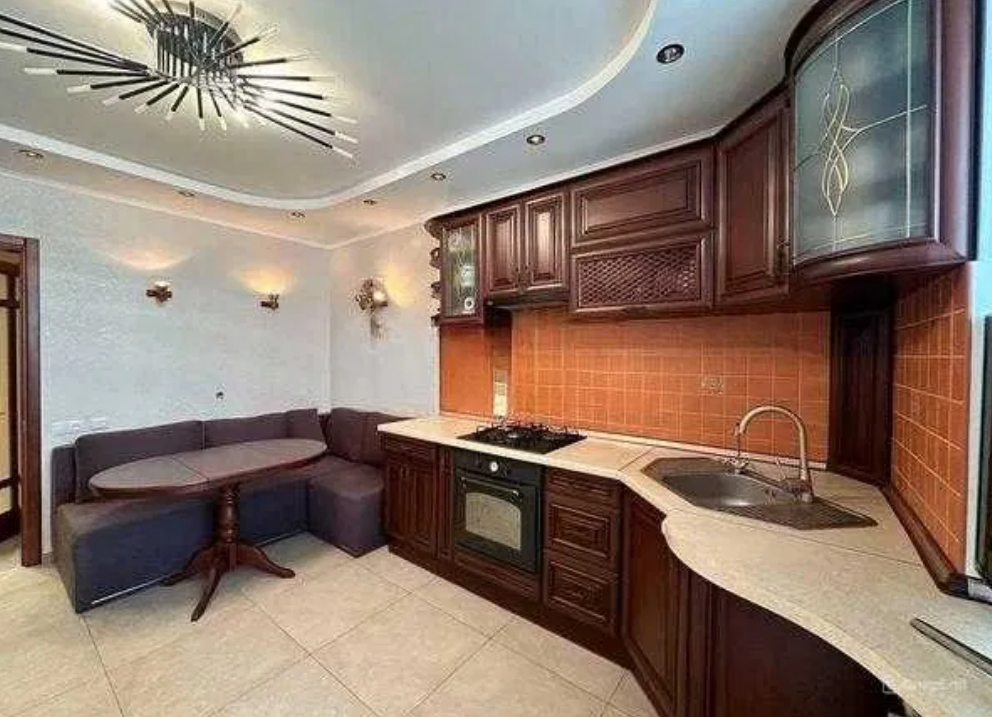 Продаж 1-кімнатної квартири 53 м², Костанді вул.