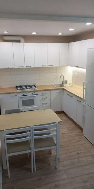 Продажа 2-комнатной квартиры 48 м², Инглези ул.