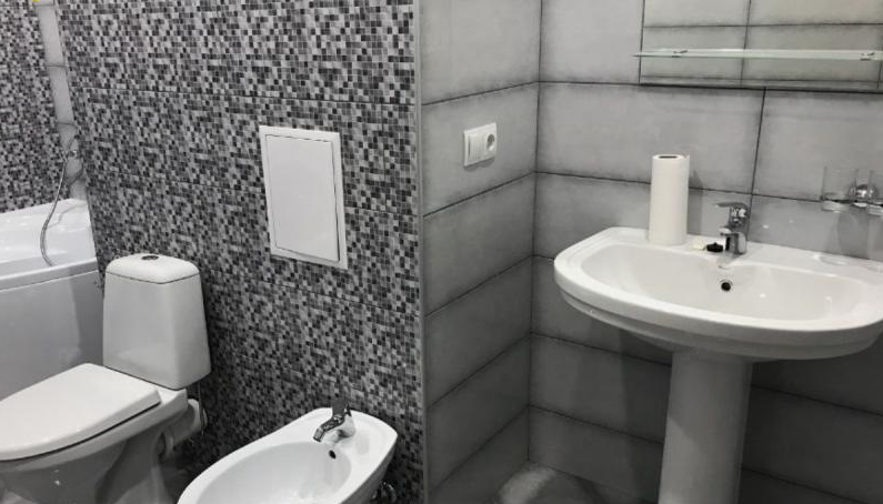Продажа 2-комнатной квартиры 96 м², Макаренко ул.
