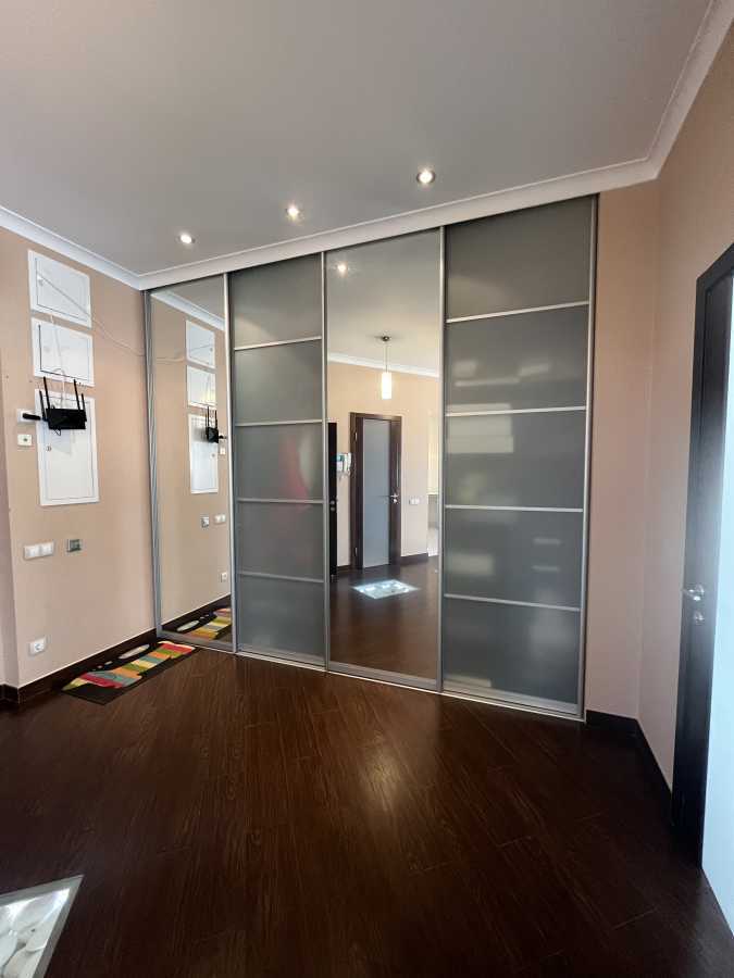 Продаж 4-кімнатної квартири 162.8 м², Пріорська вул., 10