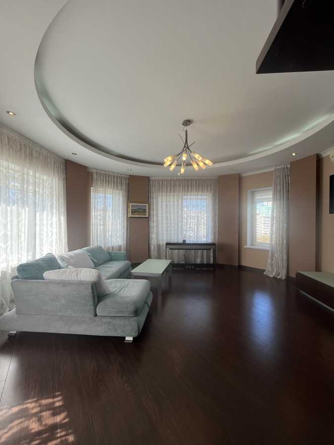 Продаж 4-кімнатної квартири 162.8 м², Пріорська вул., 10