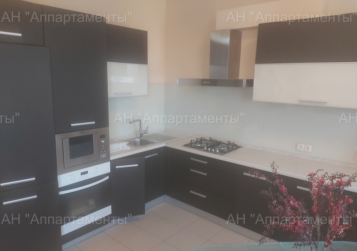 Продажа 3-комнатной квартиры 90 м², Свободы ул.
