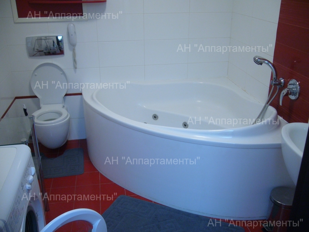 Продажа 3-комнатной квартиры 90 м², Свободы ул.