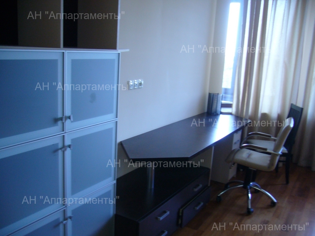 Продажа 3-комнатной квартиры 90 м², Свободы ул.