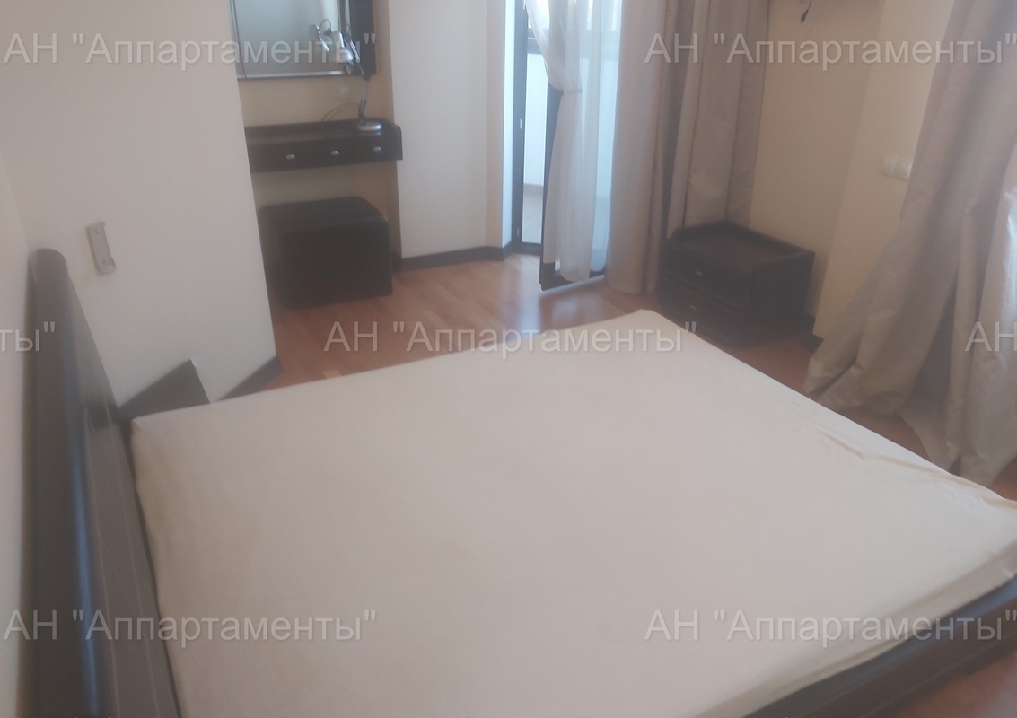 Продажа 3-комнатной квартиры 90 м², Свободы ул.