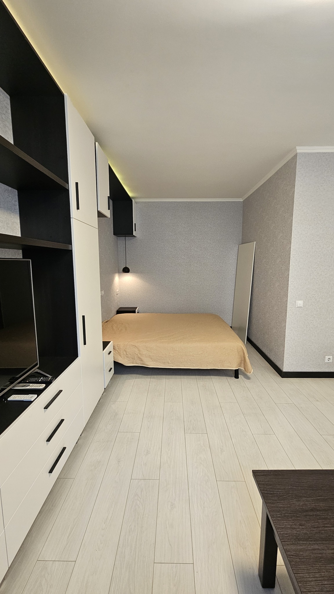 Аренда 1-комнатной квартиры 45 м², Семьи Кульженков ул., 35