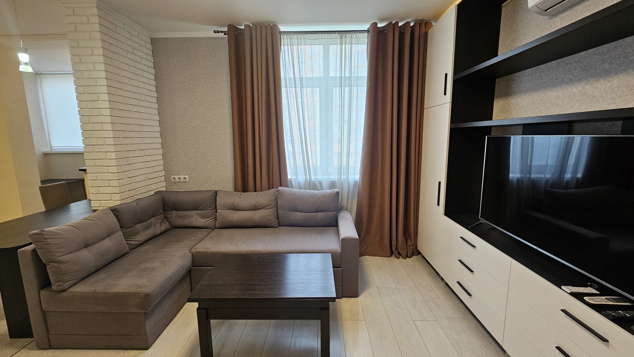 Аренда 1-комнатной квартиры 45 м², Семьи Кульженков ул., 35