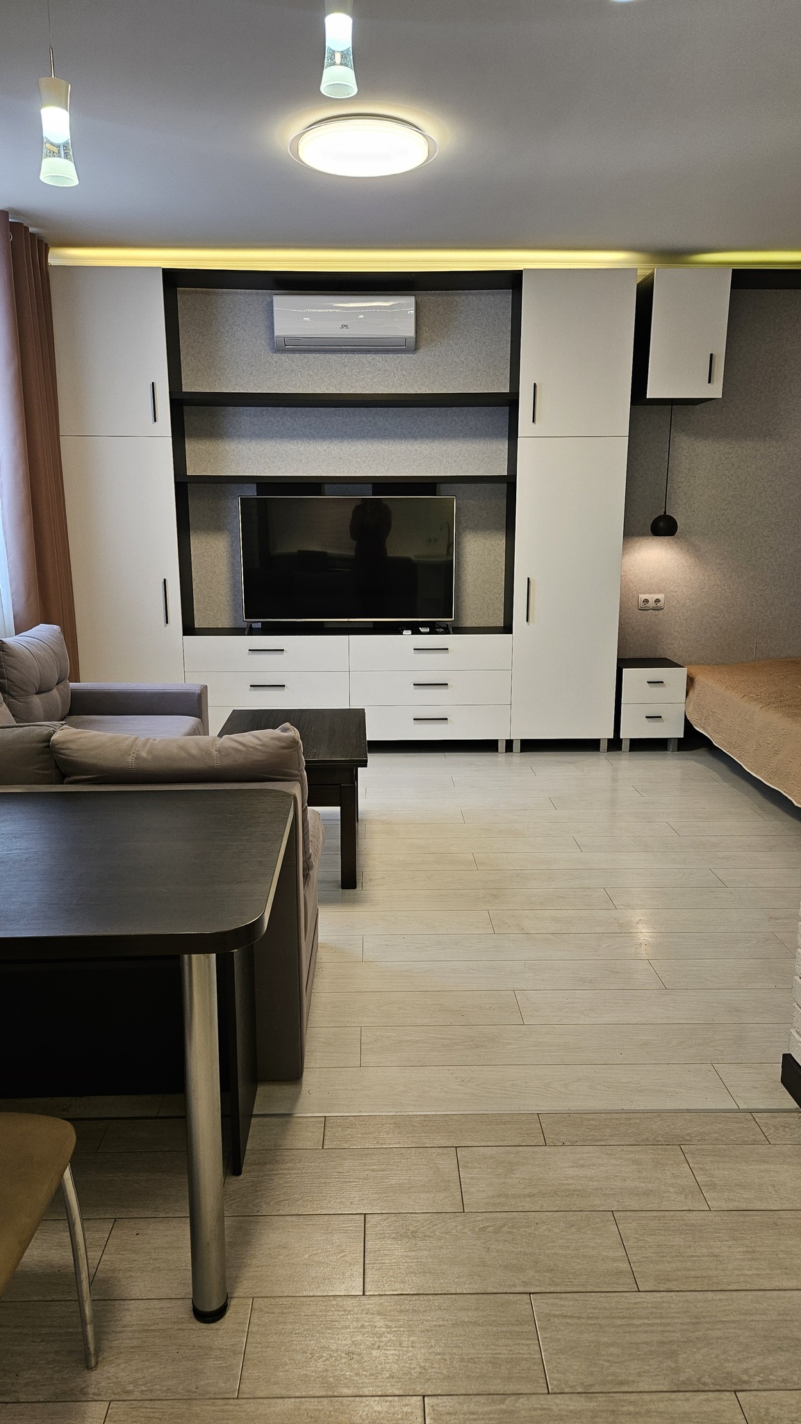 Аренда 1-комнатной квартиры 45 м², Семьи Кульженков ул., 35