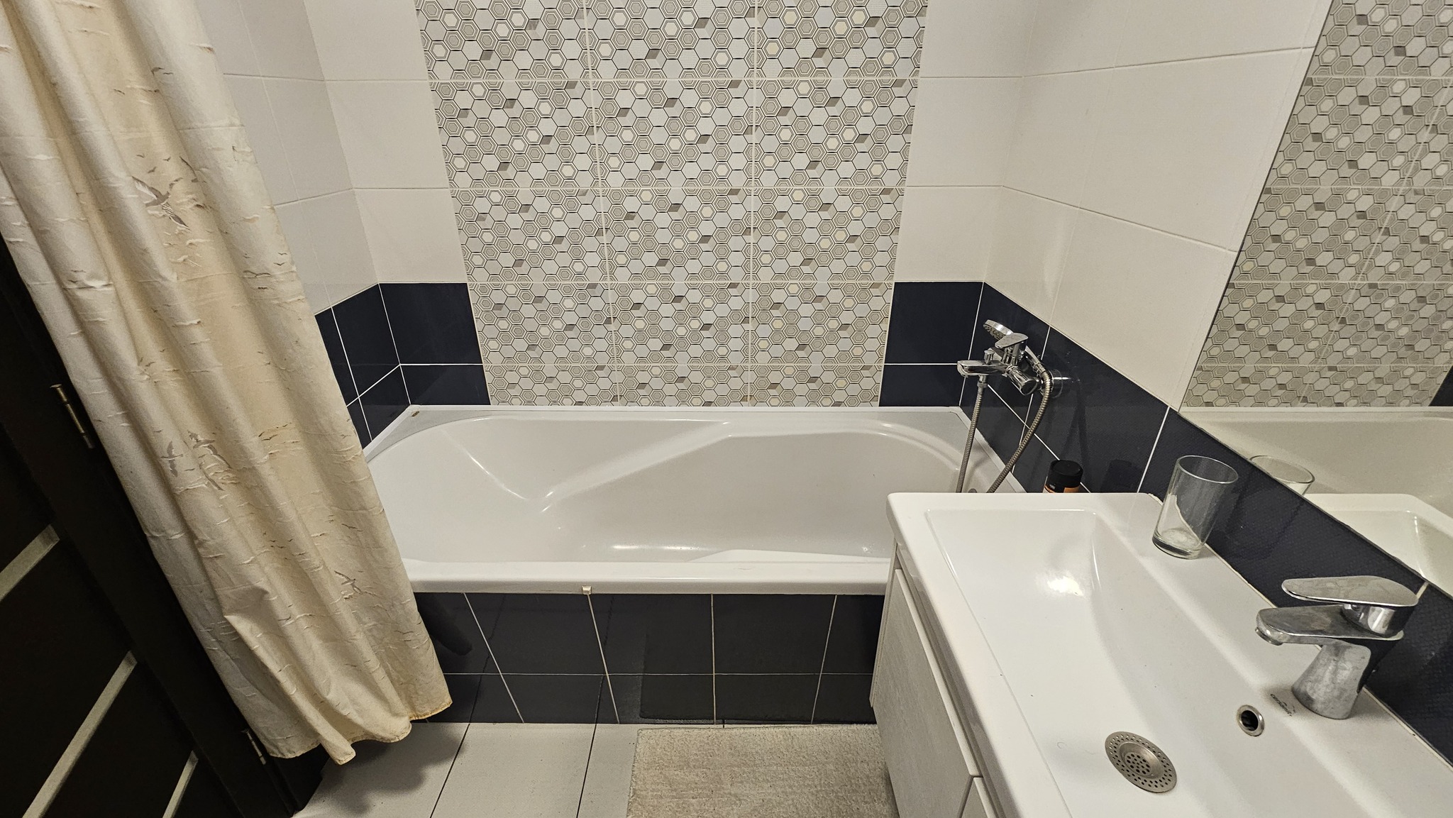 Аренда 1-комнатной квартиры 45 м², Семьи Кульженков ул., 35