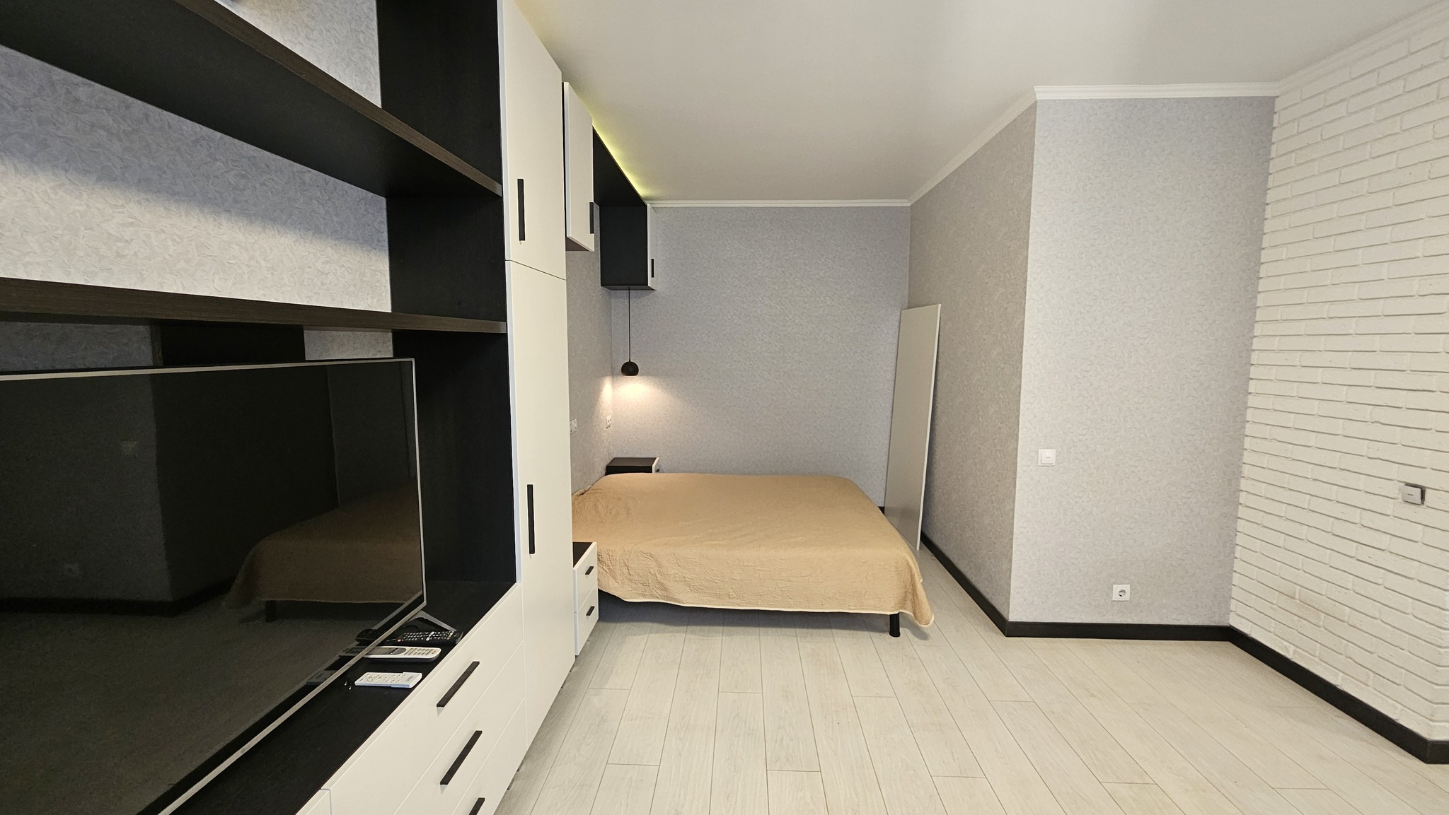 Аренда 1-комнатной квартиры 45 м², Семьи Кульженков ул., 35