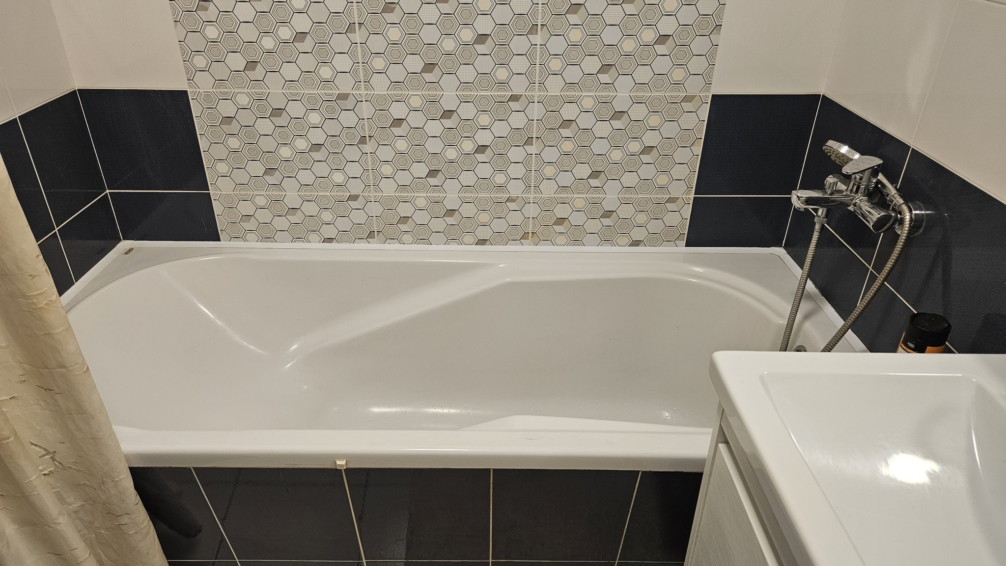 Аренда 1-комнатной квартиры 45 м², Семьи Кульженков ул., 35