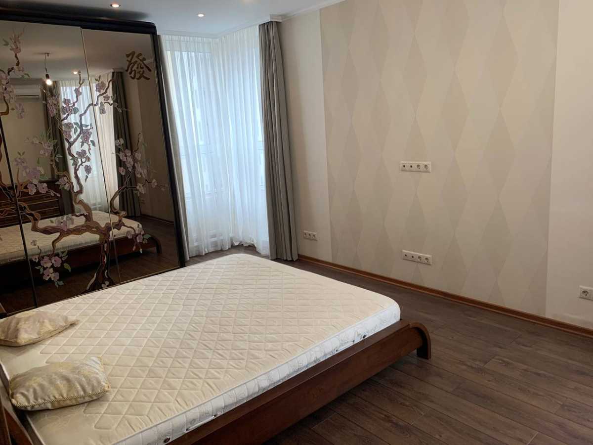 Оренда 3-кімнатної квартири 120 м², Валерія Лобановського просп., 6Д