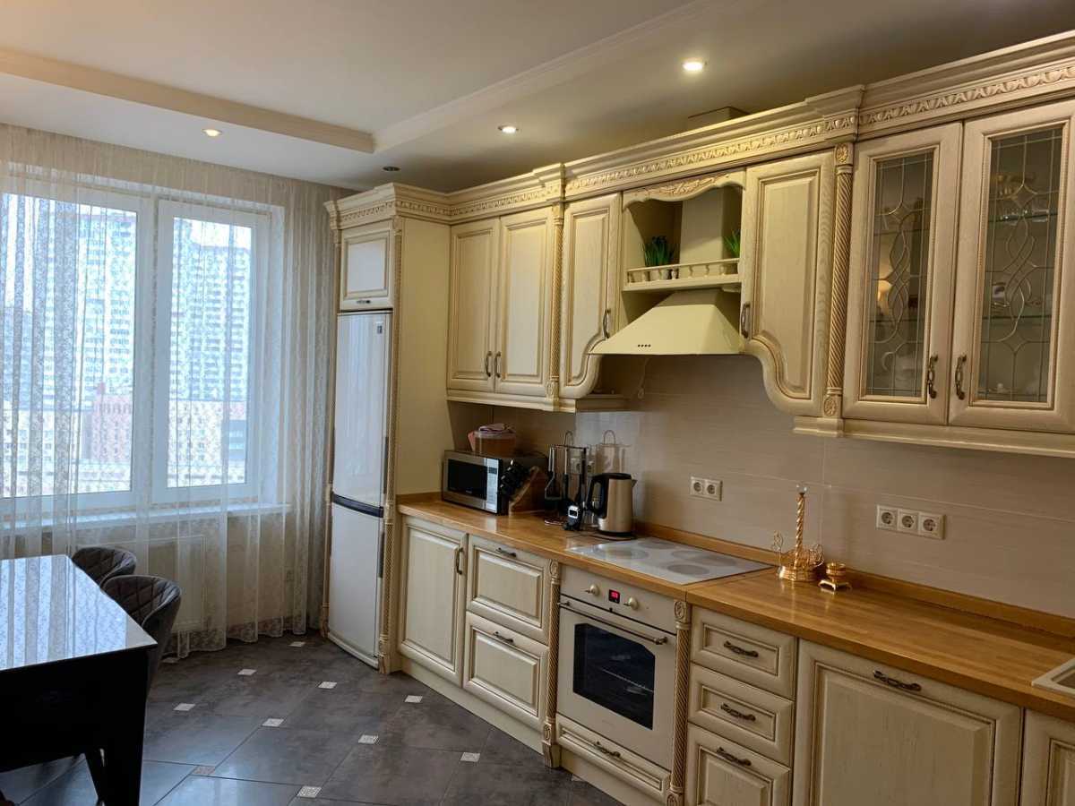Оренда 3-кімнатної квартири 120 м², Валерія Лобановського просп., 6Д