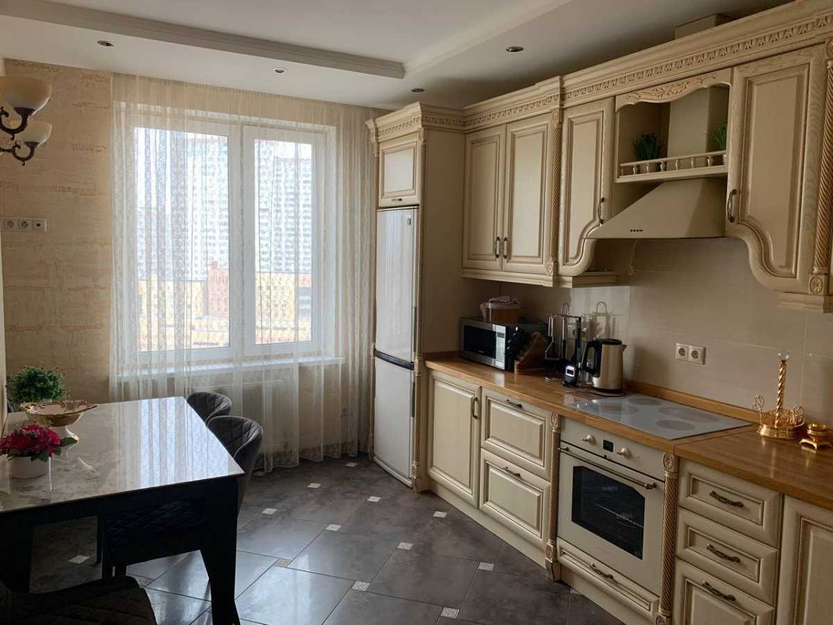Оренда 3-кімнатної квартири 120 м², Валерія Лобановського просп., 6Д