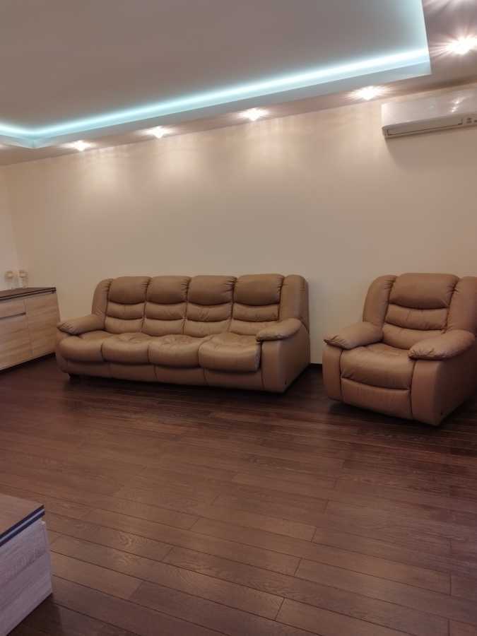 Аренда 2-комнатной квартиры 91 м², Юрия Кондратюка ул., 3